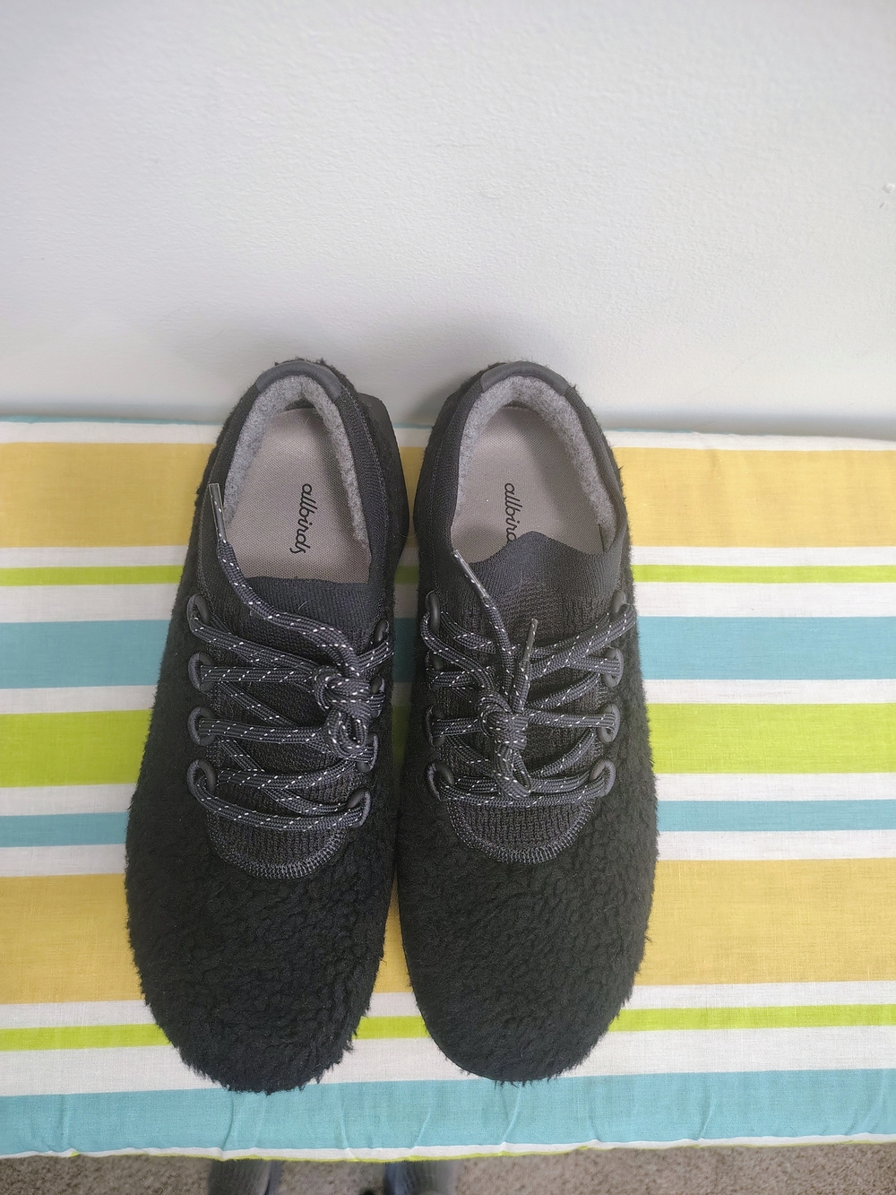 Allbirds Wool Runners Men's 10.5 - Black Sherpa